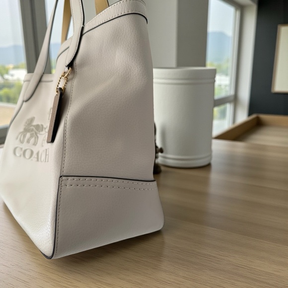Coach Cream/Chalk Leather Tote Bag with Coach Dust Bag - Picture 3 of 16